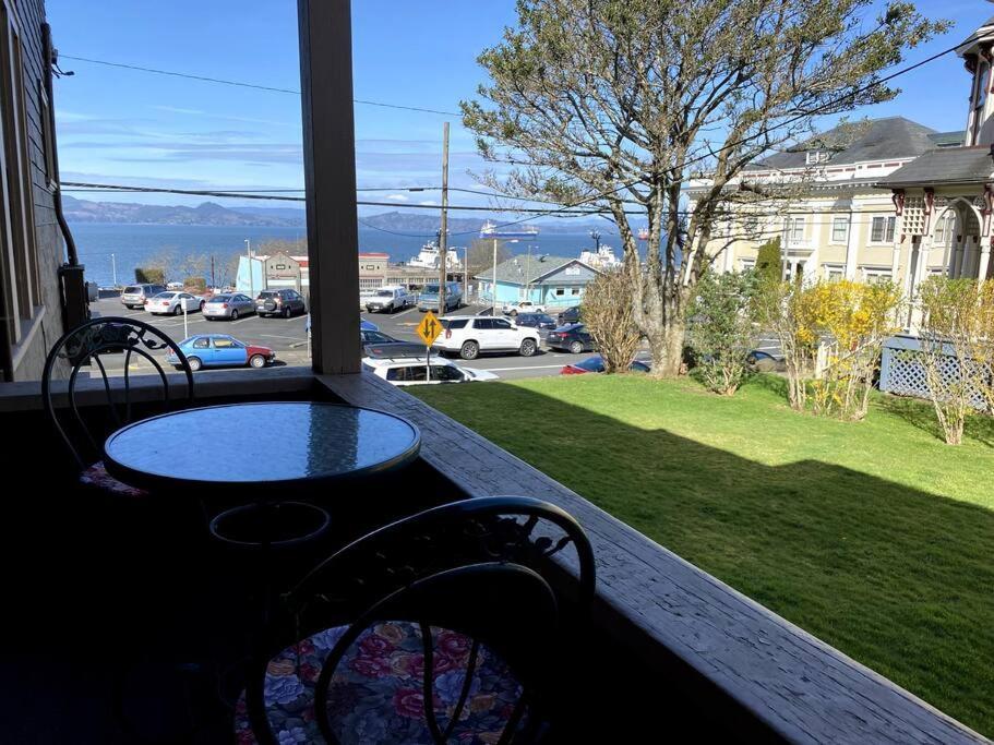 Historic Downtown Riverview Flat, No. 2 Astoria Eksteriør bilde